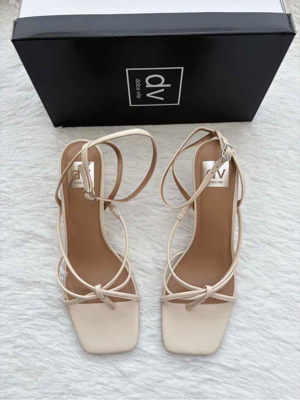 DV by Dolce Vita Zeffer Sandal